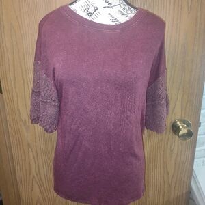 XS Women's Lace Sleeve T-Shirt